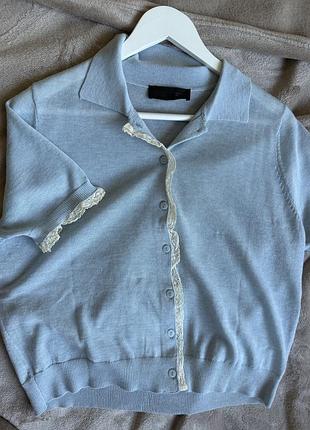 Небесно блакитне поло zara