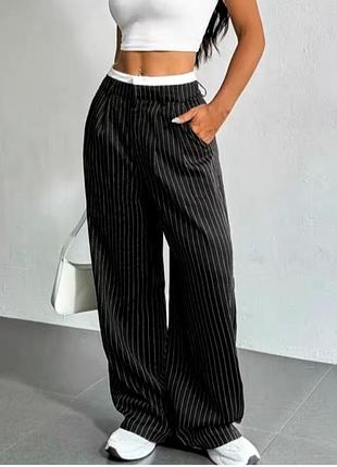 Женские черные классистичные брюки в полоску wide leg
