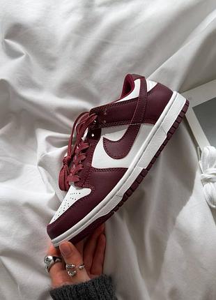 Dunk low team red bordeaux 9