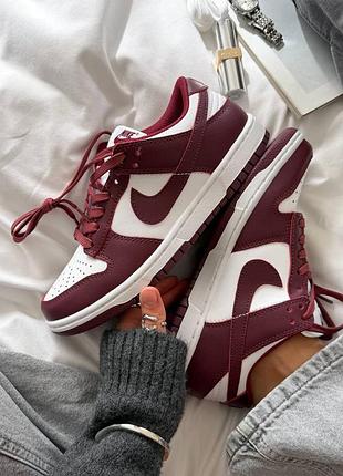 Dunk low team red bordeaux 5