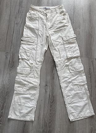 Брюки карго штани з накладними кишенями bershka, xs
