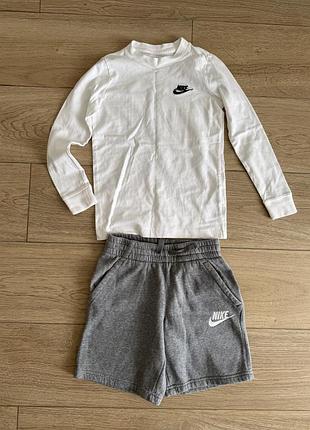 Лот форма білий дитячий лонгслів та шорти nike 122-128