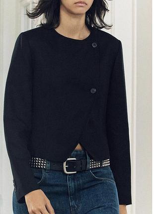 Чорний укорочений жакет zara, розмір xs