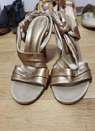 Casadei  стильные брендовые босоножки
