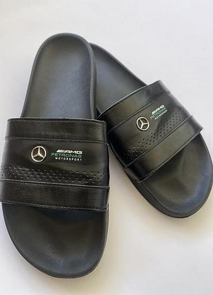 Оригинальные мужские шлепанцы puma mercedes-amg petronas motorsport / черные сланцы шлепки пума мерседес оригинал