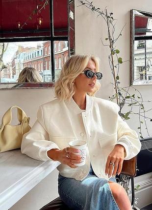 Класний білий бомбер zara
🌺🌺🌺🌺🌺🌺🌺🌺🌺🌺
