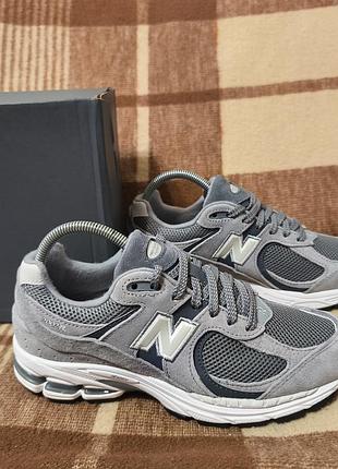 Новые кроссовки new balance 2002r