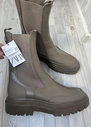 Нові демісезонні черевики челсі zara (оригінал) — розмір 40 (26 см)