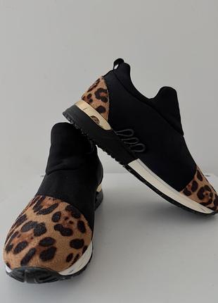 Кросівки жіночі 🐆