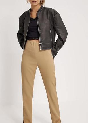 Штани slim high waist :крута якість пояс на разинці та замочку, також в низу на штанках замочки посадка висока