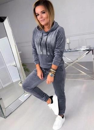Костюм велюровый со стразами 6