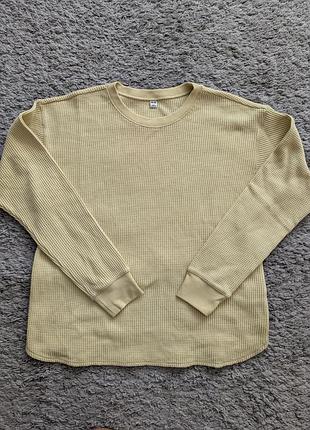 Лонглис женский uniqlo, size s (oversized), подойдет также м/l, плечи 52 подпахвы 52 рукав 52 длина 60