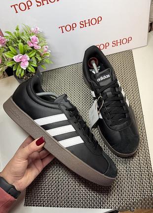 Оригинальные кроссовки adidas новые