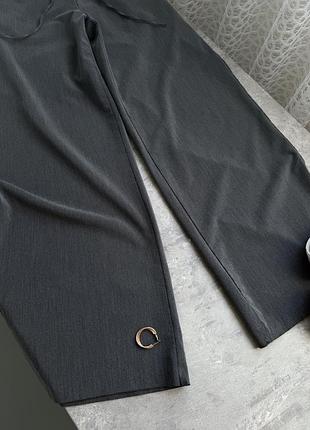 Брюки жіночі сірі h&m розмір s 4
