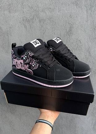 Dc court graffik black pink sabbath 7