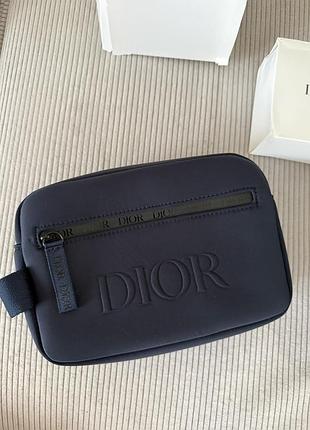 Косметичка dior beauty у наявності є 3