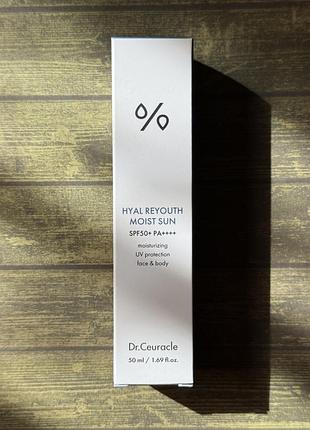 Сонцезахисний крем для обличчя dr.ceuracle hyal reyouth moist sun spf50+ pa++++ 50 мл