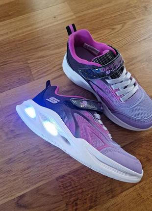 Мигаючі кросівки skechers s-lite/ розмір 33 оригінал