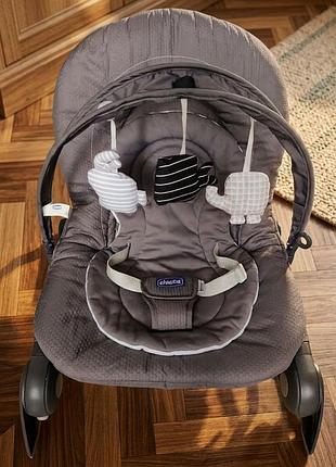 Детский шезлонг-качалка "hoopla" chicco 79840.77 до 18 кг