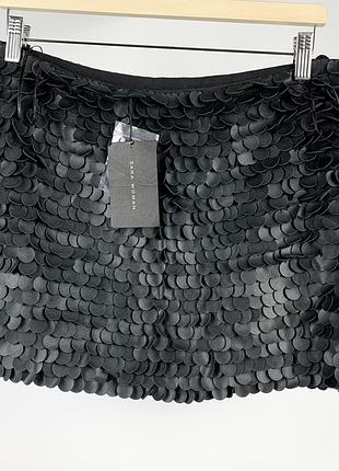 Жіноча спідниця zara woman з об'ємною лускою з екошкіри нова з біркою (розмір s)