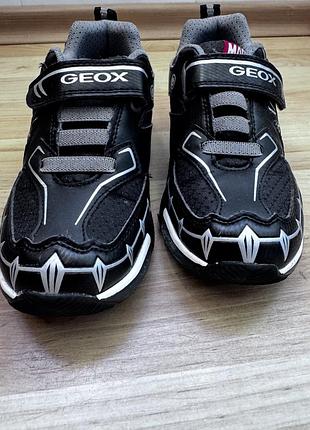 Кросівки marvel geox 31 розмір 2