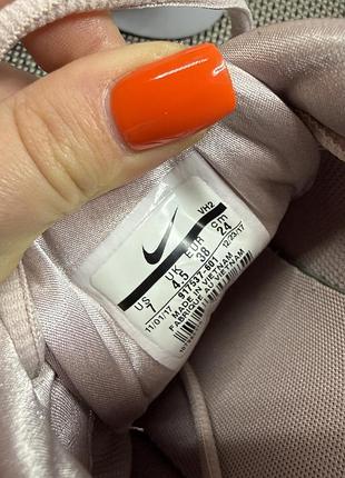 Оригінальні кросівки nike new 4