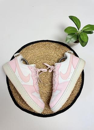 Кросівки nike рожеві