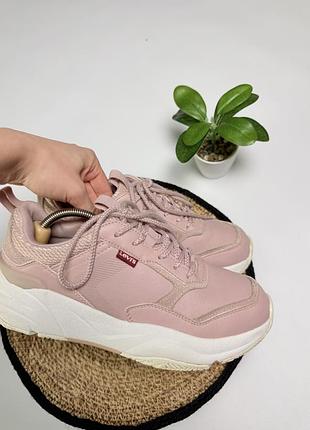 Жіночі кросівки levi’s 3