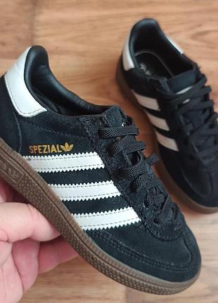 Оригінальні шкіряні adidas speclzial р30.5 довжина устілки по факту 19см