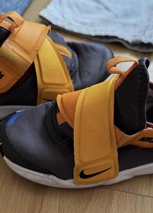 Одяг осінній для хлопчика та кросовки nike 7