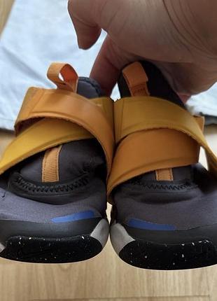 Одяг осінній для хлопчика та кросовки nike 4