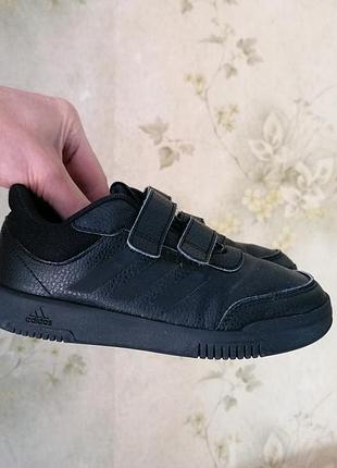 Кросівки adidas на стопу  20,5 см е момент