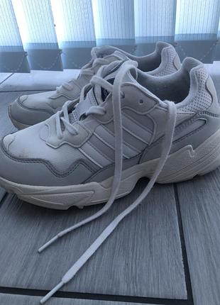 Кросівки adidas 4