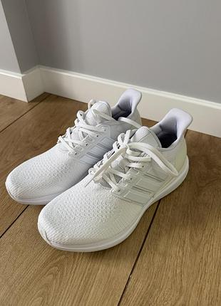 Кросівки білі adidas 40 розмір