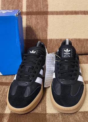 Нові кросівки adidas samba 2