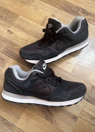 Кроссовки nike p40,5(26cm)