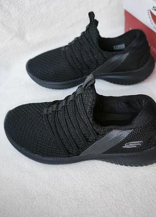 Кроссовки с эластичным верхом р. 38. skechers ultra flex bright future trainer