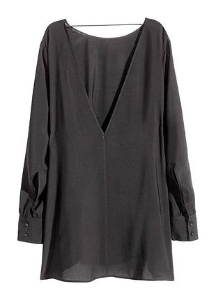 Блуза черная с v - образным вырезом на спине h&m l-xl