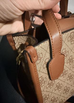 Крос-боді guess 8