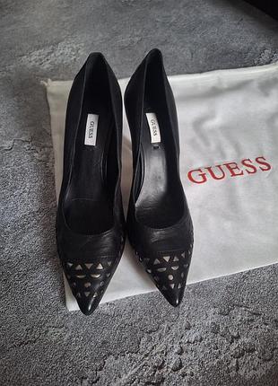 Шкіряні туфлі-човники guess із перфорацією y2k style