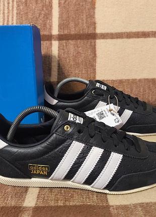 Нові кросівки adidas japan