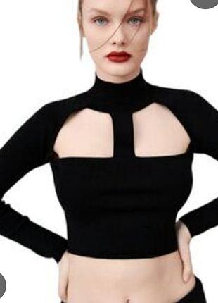 Трендовий топ лонгслів zara з вирізами