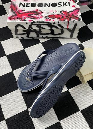 Темно-синие вьетнамки crocs crocband flip 2