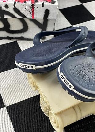 Темно-синие вьетнамки crocs crocband flip 10