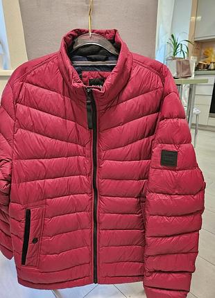 Мужская стеганая пуховая куртка hugo boss 52р