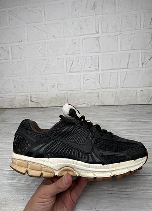 Модные удобные кроссовки nike zoom vomero 5 оригинал