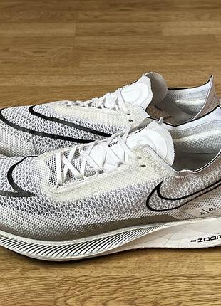 Летние кроссовки nike zoomx оригинал в отличном состоянии 42,5 размер