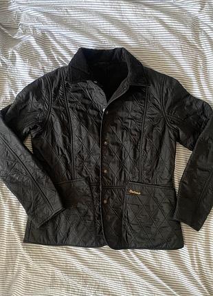 Куртка-лайнер женская barbour черная, стеганая
