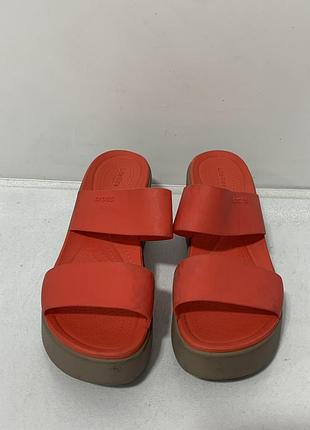 Шльопанці на платформі crocs 2