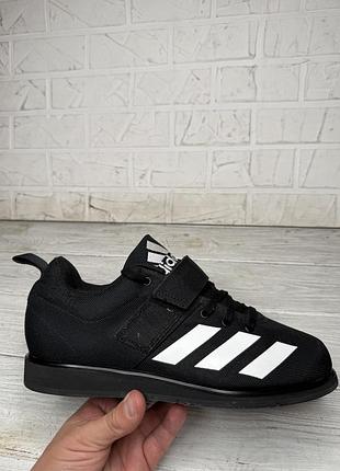 Крутые черные кроссовки штангетки штангетки adidas powerlift 4